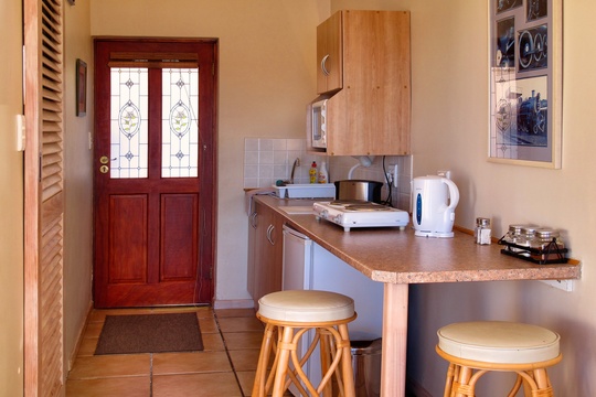 Self Catering Suite Kitchenette, Paradise Found accommodation in Knysna